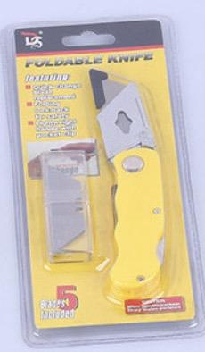 small foldable knife for working